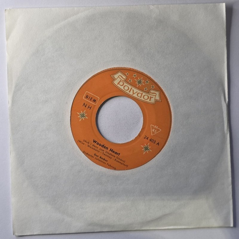 Gus Backus - Wooden Heart (Mu� denn zum St�dtele hinaus)