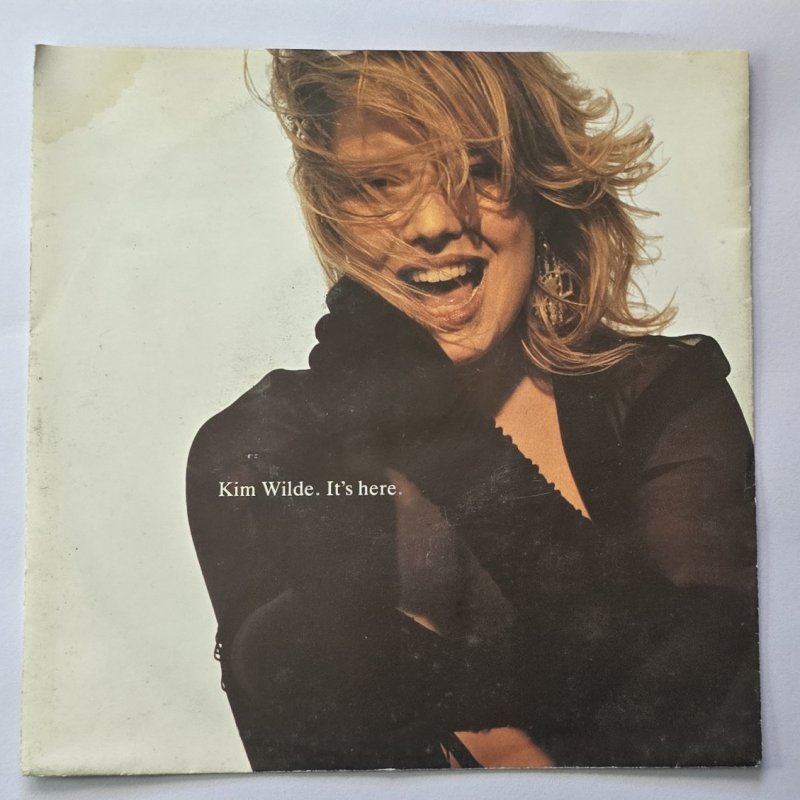 Kim Wilde - It's here.