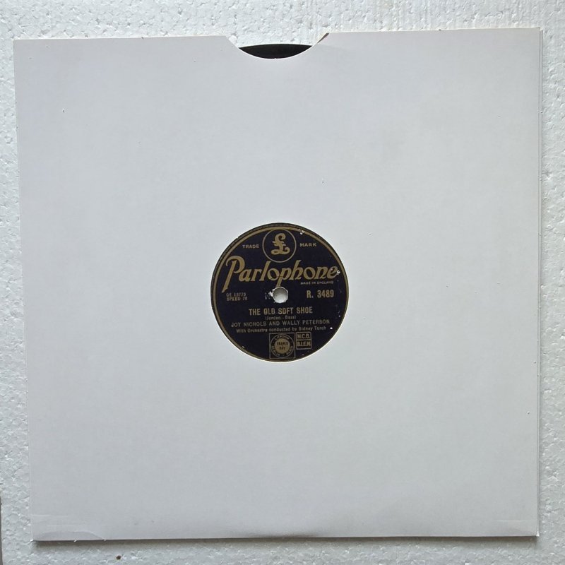 Joy Nichols and The Men of Song, Joy Nichols and Wally Peterson - The Little White Cloud That Cried